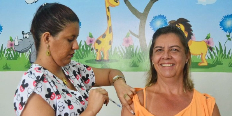 Prevenção contra febre amarela faz parte do Calendário Nacional de Vacinação