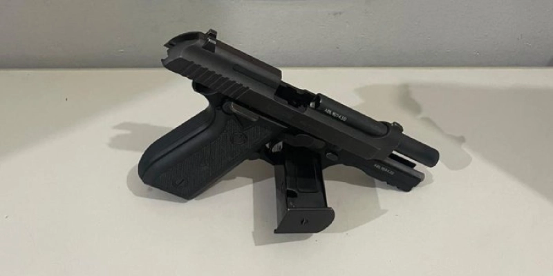  Homem é flagrado com arma na cintura enquanto passeava com um cachorro, na Paraíba
