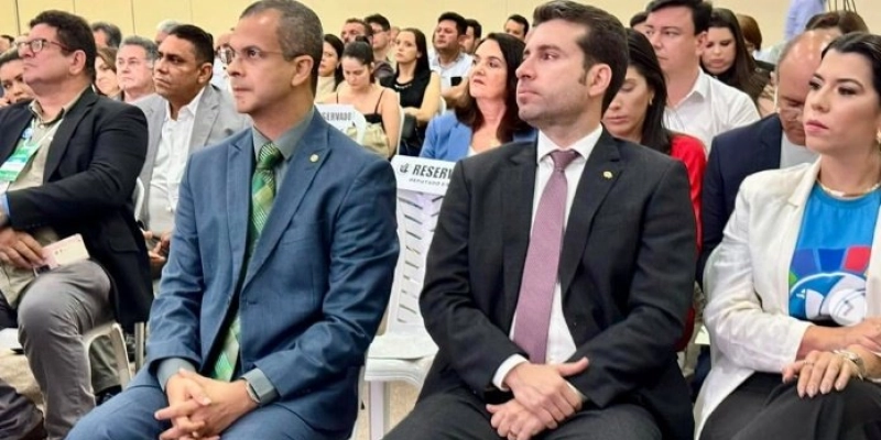 Jutay Meneses participa da cerimônia de Premiação dos Selos e Comendas Município Sustentável 