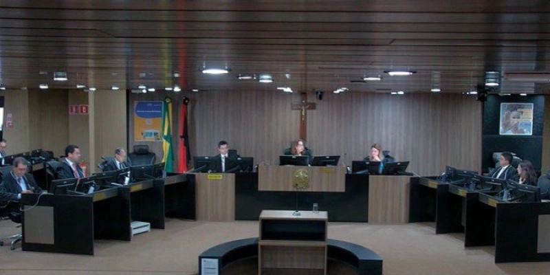 Justiça Eleitoral condena Podemos por propaganda que ligou Cícero Lucena ao tráfico de drogas; partido perde tempo de TV
