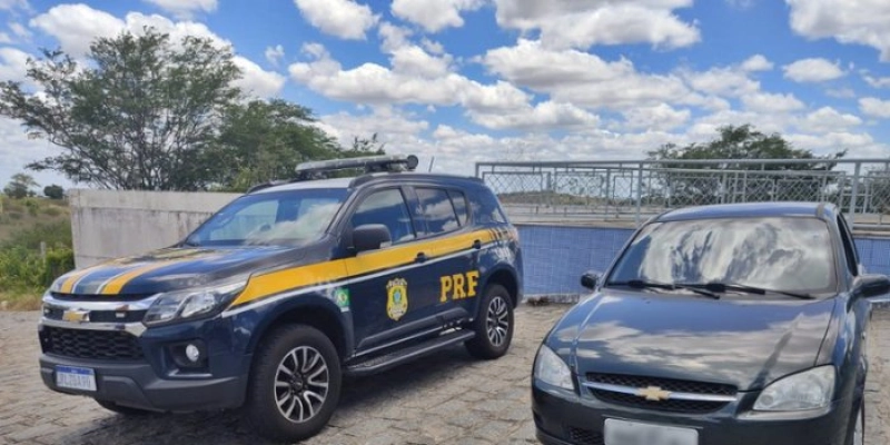 PRF recupera, na Paraíba, carro roubado no Rio Grande do Norte