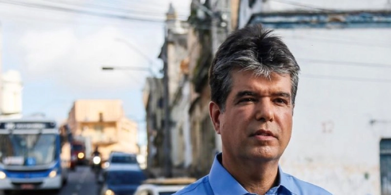 Ruy vai à sede de PF para entregar novas provas que confirmam cancelamento de evento por ordem do crime organizado