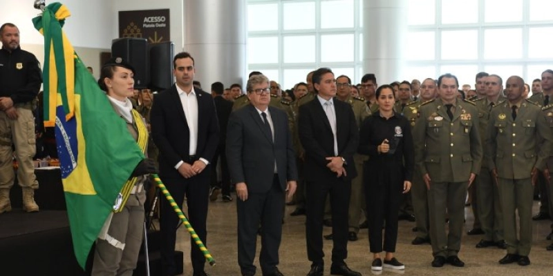 João Azevêdo prestigia aula inaugural de concursados da Polícia Militar e Corpo de Bombeiros e entrega equipamentos para as Forças de Segurança