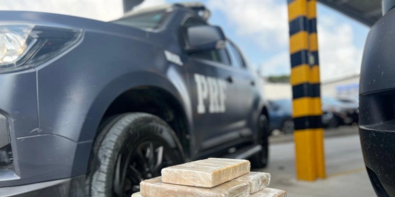 PRF e PMPB apreendem 9 kg de cocaína na Paraíba;  Casal preso saiu de Pau dos Ferros/RN com destino à João Pessoa