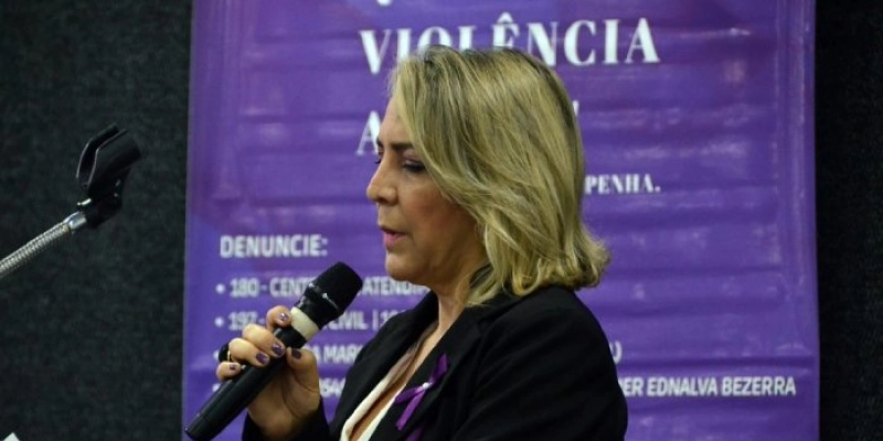 Secretaria das Mulheres encerra campanha Agosto Lilás com roda de diálogo
