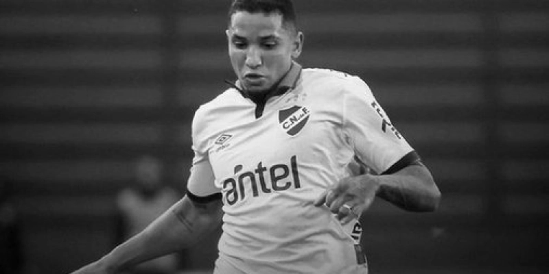 Morre zagueiro Juan Izquierdo, 5 dias após desmaio durante jogo em SP