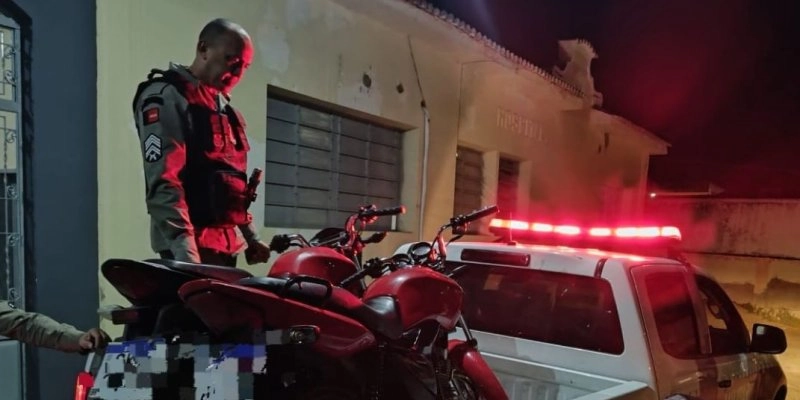 Polícia apreende diversos veículos com irregularidades no município de Pombal