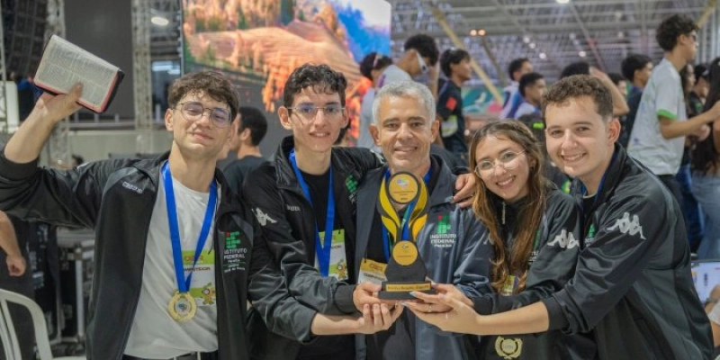Etapa Estadual da Olimpíada Brasileira de Robótica premia 12 equipes nas modalidades resgate e artística