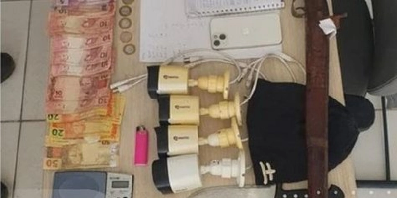 Polícia Militar prende homens por tráfico de drogas na cidade de Cajazeiras