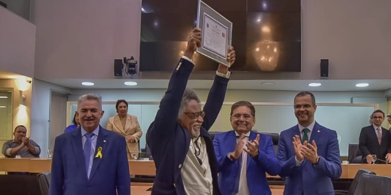 ALPB concede título de cidadão paraibano ao professor José Antônio Novaes da Silva