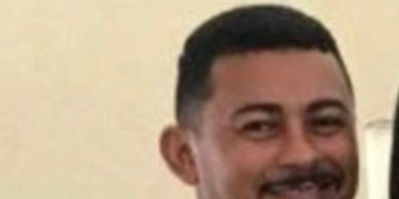 Homem é assassinado a tiros dentro de carro, na cidade de Pombal