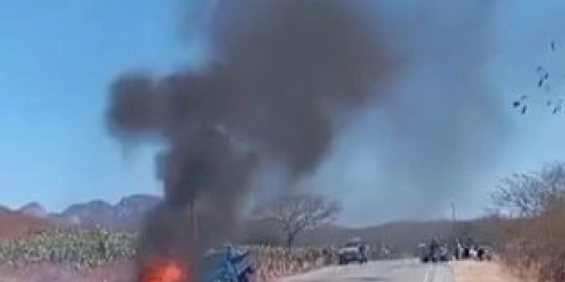 Colisão entre moto e veículo em trecho da PB 325 deixa motociclista morto