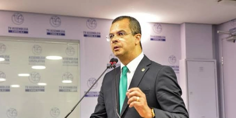 Deputados aprovam proposta de Jutay que garante capacitação e complementação de renda para pescadores artesanais