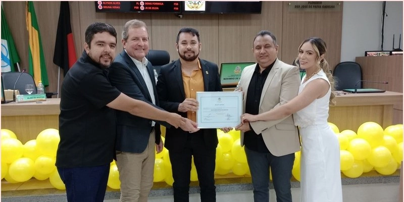 Empresário Hélio da RapNet recebe Título de Cidadão Sousense em solenidade prestigiada; Entrevista