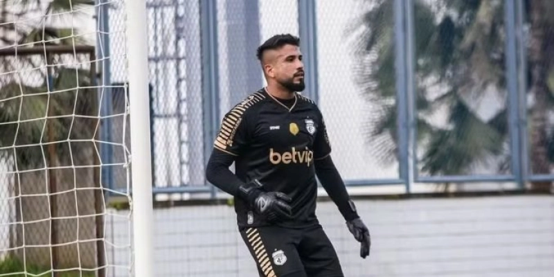 Igor Rayan renova contrato e vai para sua terceira temporada no Treze