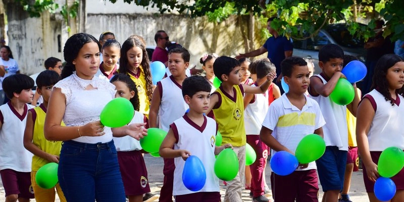 Centro de Atendimento ao Autista encerra programação do Setembro Verde com desfile cívico