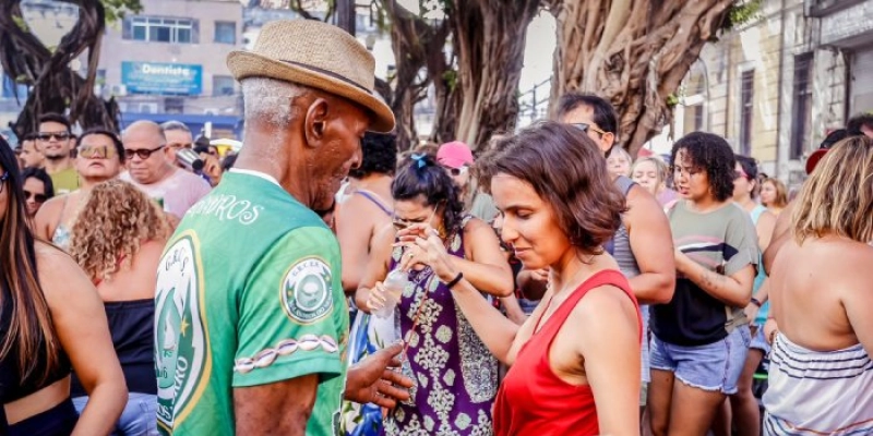 Cavaquinista Marcos Andrade será atração do Sabadinho Bom deste fim de semana