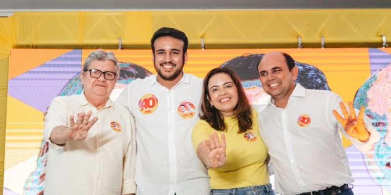 João Azevêdo reforça, ao lado de Pollyanna, apoio a Pedro Feitosa em Pombal: “É a esperança para a cidade sair do marasmo”