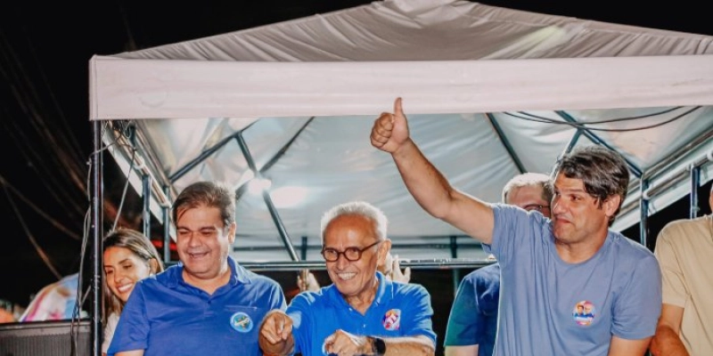 Paratibe, Valentina e Mangabeira recebem carreata de Cícero e Leo com grande mobilização de apoiadores