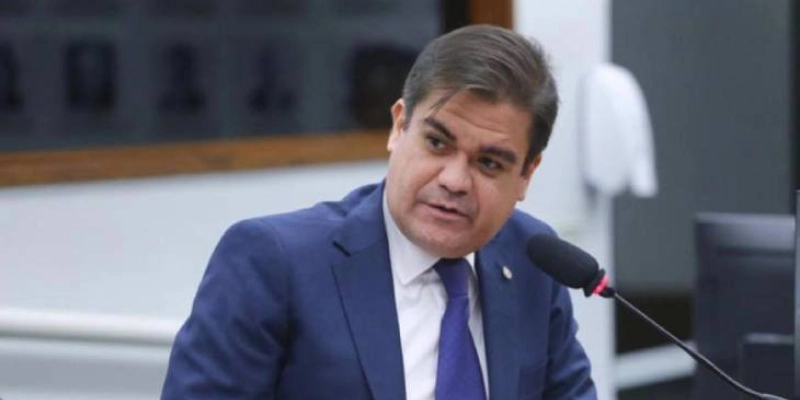 Golpistas usam foto do deputado federal Mersinho Lucena para pedir dinheiro em golpe pelo WhatsApp