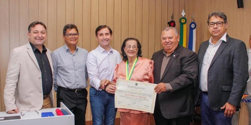 40 anos de história como corretora de imóveis: D. Ziza recebe dupla homenagem do Cofeci