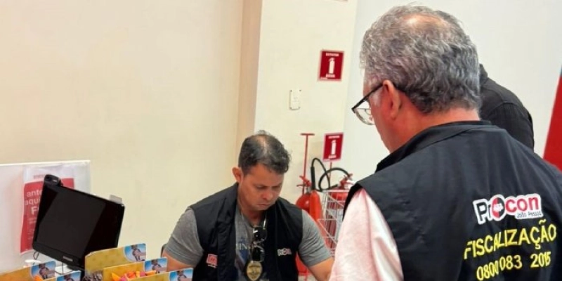 Operação de fiscalização do Procon apreende brinquedos e autua loja no comércio central de JP