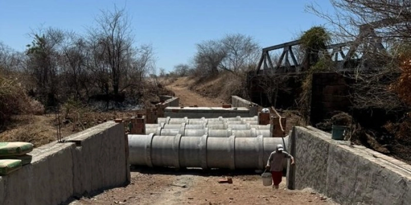Tyrone determina construção de passagem molhada na Comunidade Rural Riachão dos Anísios