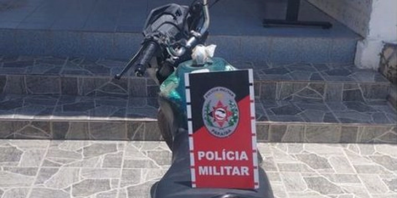 Policiais Militares recuperam, na cidade de Pombal, motocicleta roubada