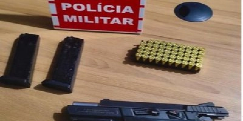 Abordagem da PM resulta na prisão de pombalenses portando arma de fogo no Jardim Sorrilândia, em Sousa