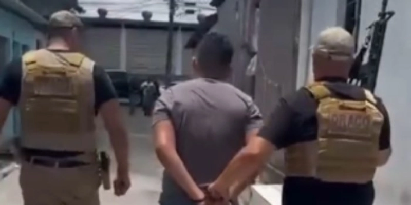 Ação entre a DHE, DRACO e Delegacia de Homicídios cumpre mandado, em JP, contra foragido de Patos