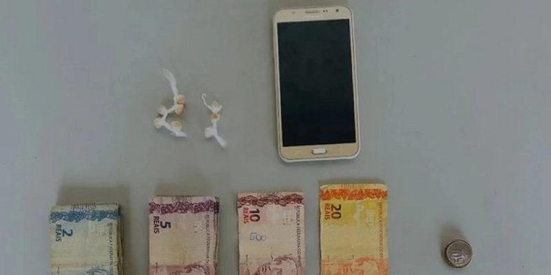Polícia Militar prende homem com drogas no interior paraibano