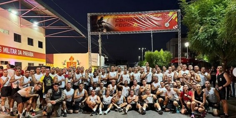 Alunos-Soldados do 14º Batalhão participam da tradicional corrida do fogo