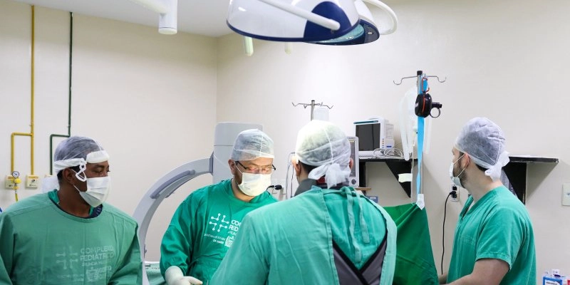 Complexo Pediátrico Arlinda Marques realiza cirurgia inédita na unidade para corrigir malformações
