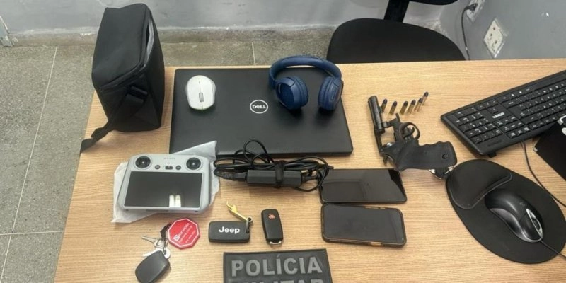 Polícia prende acusados de assalto e recupera veículos, notebook e drone