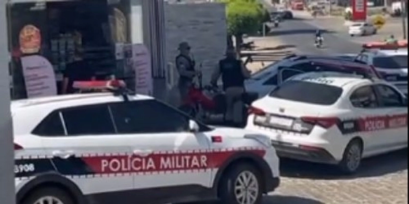 Bandidos armados assaltam farmácia na tarde desta quarta-feira, em São Bento