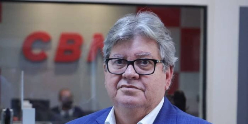 Governador paga mês de outubro e parabeniza funcionalismo estadual pelo Dia do Servidor