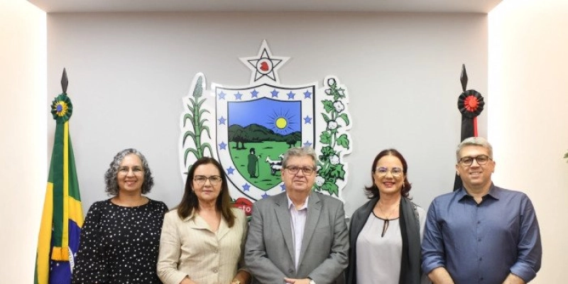 João Azevêdo recebe visita da reitora nomeada da UFPB e discute parcerias entre o Governo do Estado e a instituição