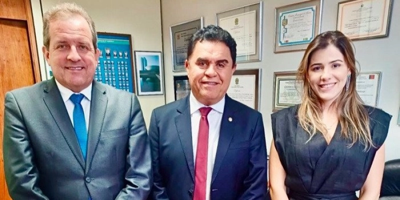 Tyrone e Mariana Cartaxo participam de reunião com Wilson Santiago para debater as demandas de Sousa