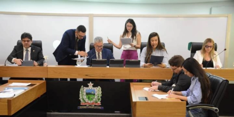 CCJ aprova projetos que buscam fortalecer o uso responsável da tecnologia