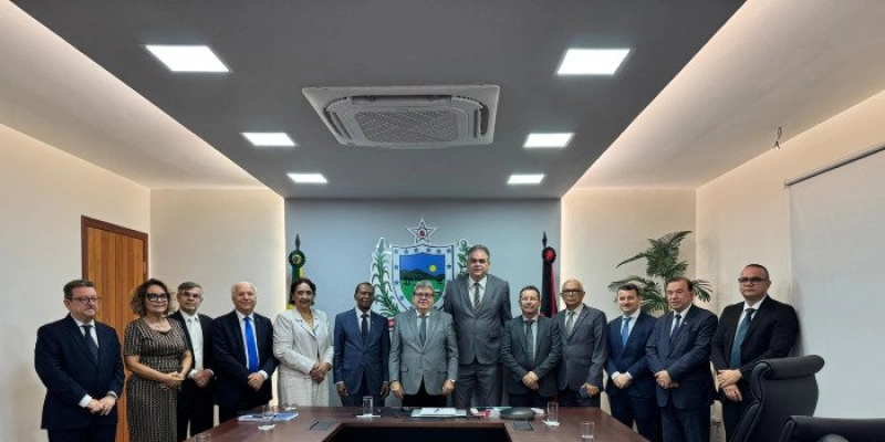 João Azevêdo recebe lista tríplice e nomeia Anna Carla Lopes, candidata mais votada nas eleições da OAB e TJPB, para vaga de desembargadora
