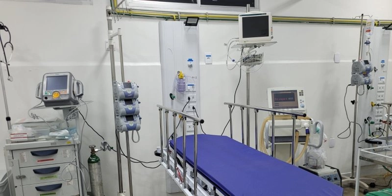 Hospital de Patos implanta nova Sala Vermelha e melhora assistência a pacientes da Urgência e Emergência