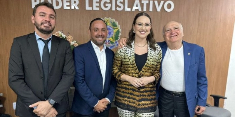 Câmaras de Bom Jesus e Taperoá reconhecem atuação de Nominando Diniz com Títulos de Cidadania