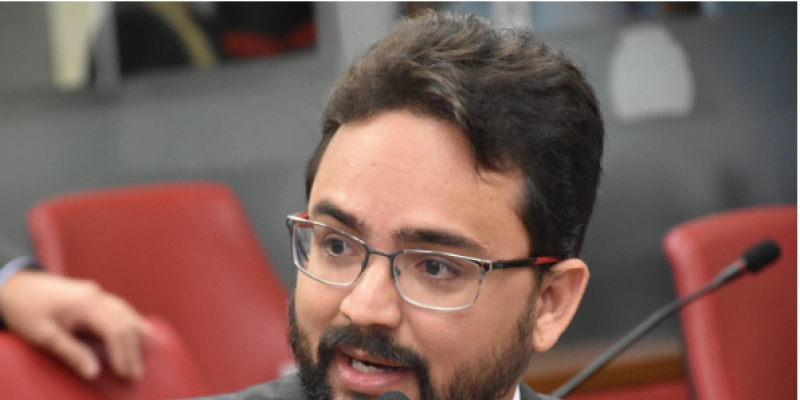 Governo da Paraíba anuncia concurso com 470 vagas para analistas e 185 para técnicos