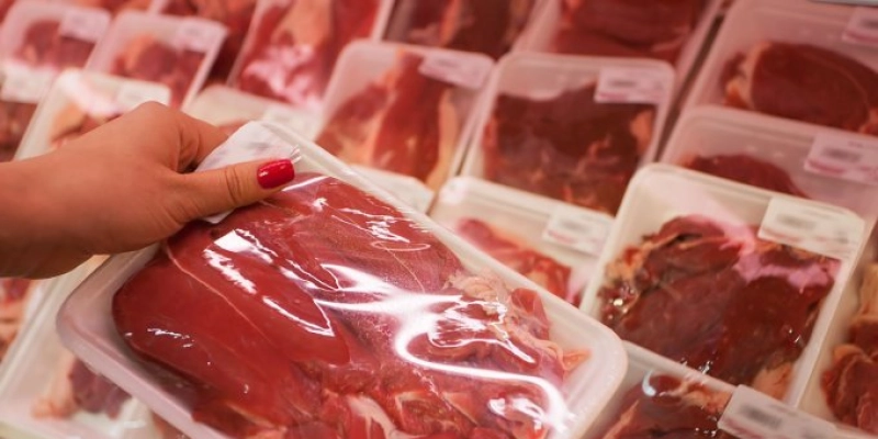 Preços das carnes têm maior alta mensal em 4 anos, aponta IBGE