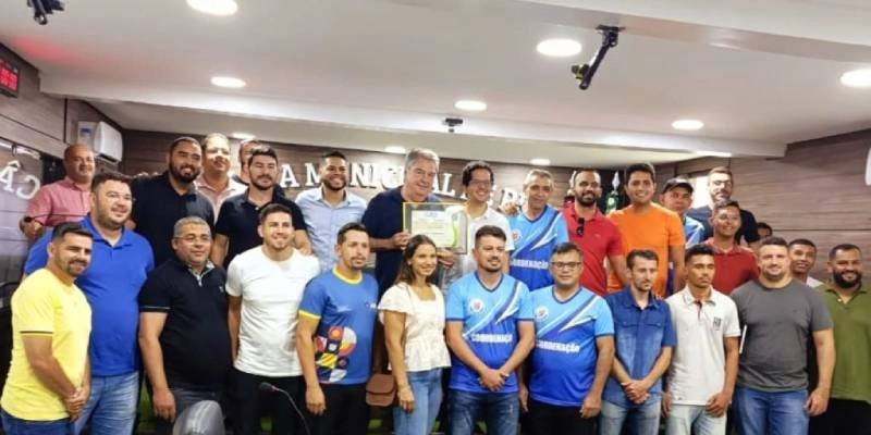 Lindolfo Pires recebe cidadania honorária em Picuí e promete ações para juventude e esporte