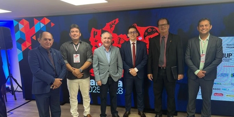 Prefeitos de Lastro e Sousa participam de capacitação em João Pessoa com foco em planejamento e gestão eficiente