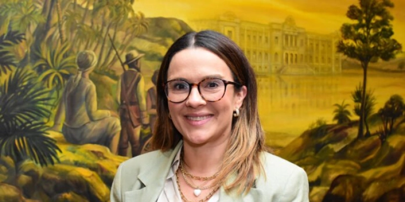 Anna Carla Lopes se torna a primeira mulher a assumir o cargo de Desembargadora do TJPB