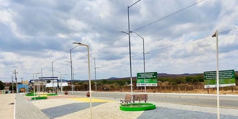 Com apoio de Wellington Roberto, São José dos Cordeiros conclui primeira etapa de nova Praça