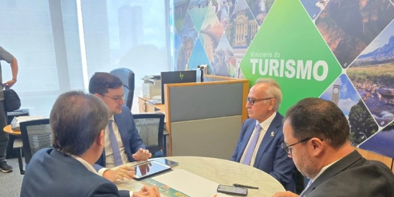 Cícero Lucena discute investimentos para João Pessoa com ministro do Turismo e diretor-geral do Dnit
