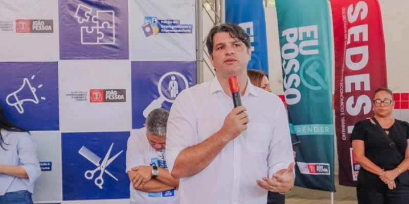 Leo Bezerra participa de Feirão da Empregabilidade no Bairro das Indústrias com oferta de 738 vagas de emprego